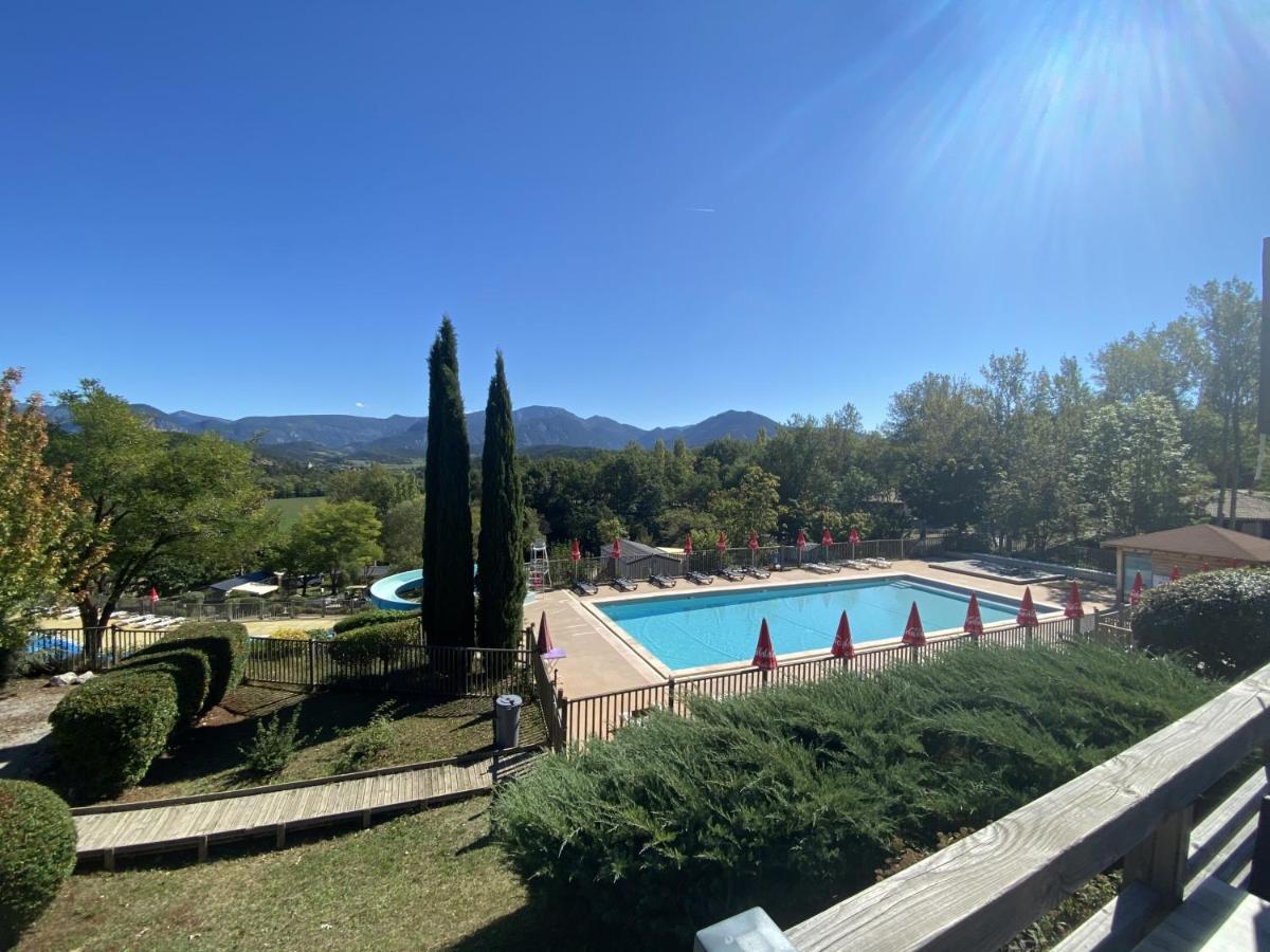 Camping Le Couriou Recoubeau-Jansac Exteriör bild