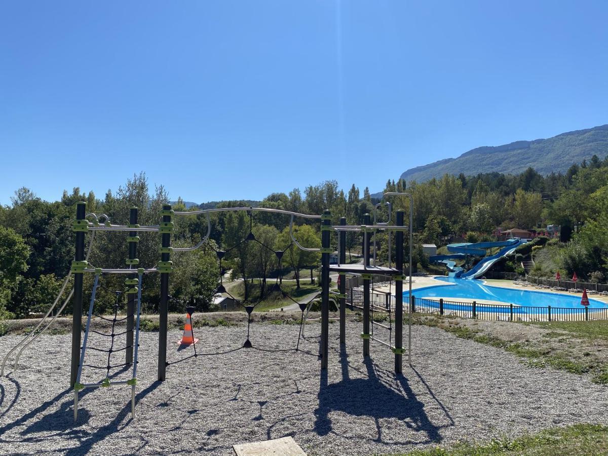 Camping Le Couriou Recoubeau-Jansac Exteriör bild