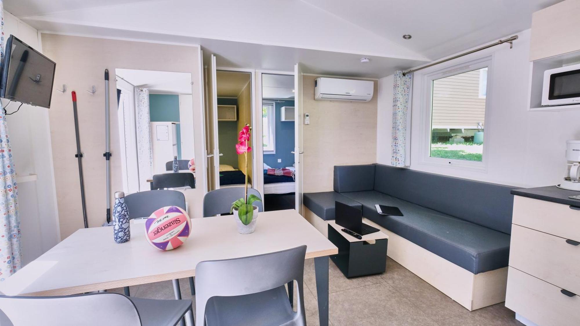 Camping Le Couriou Recoubeau-Jansac Exteriör bild