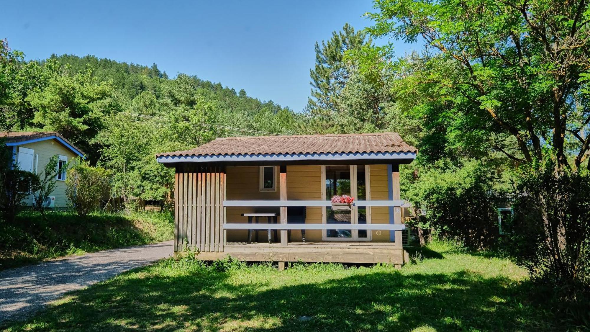 Camping Le Couriou Recoubeau-Jansac Exteriör bild
