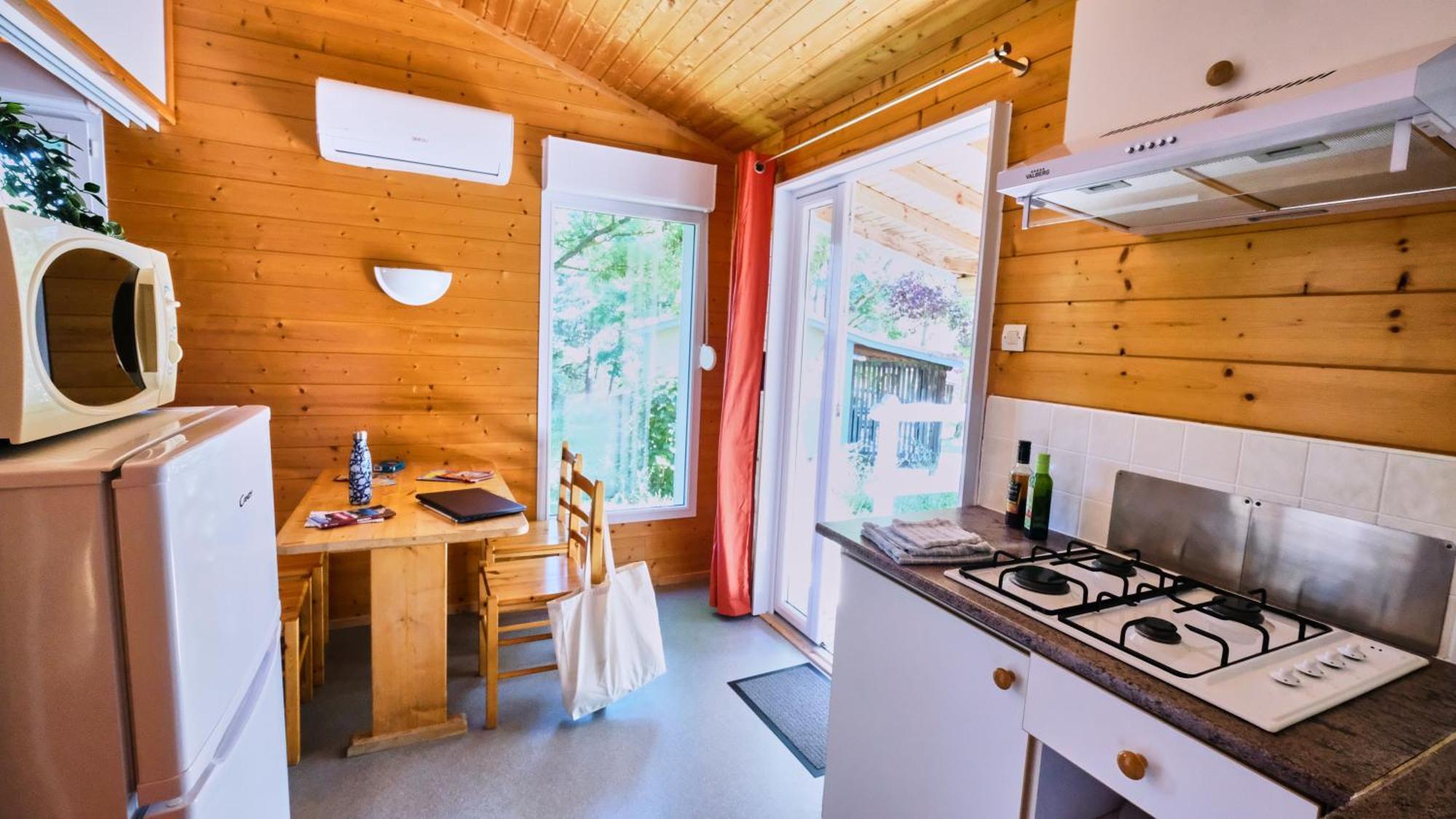 Camping Le Couriou Recoubeau-Jansac Exteriör bild