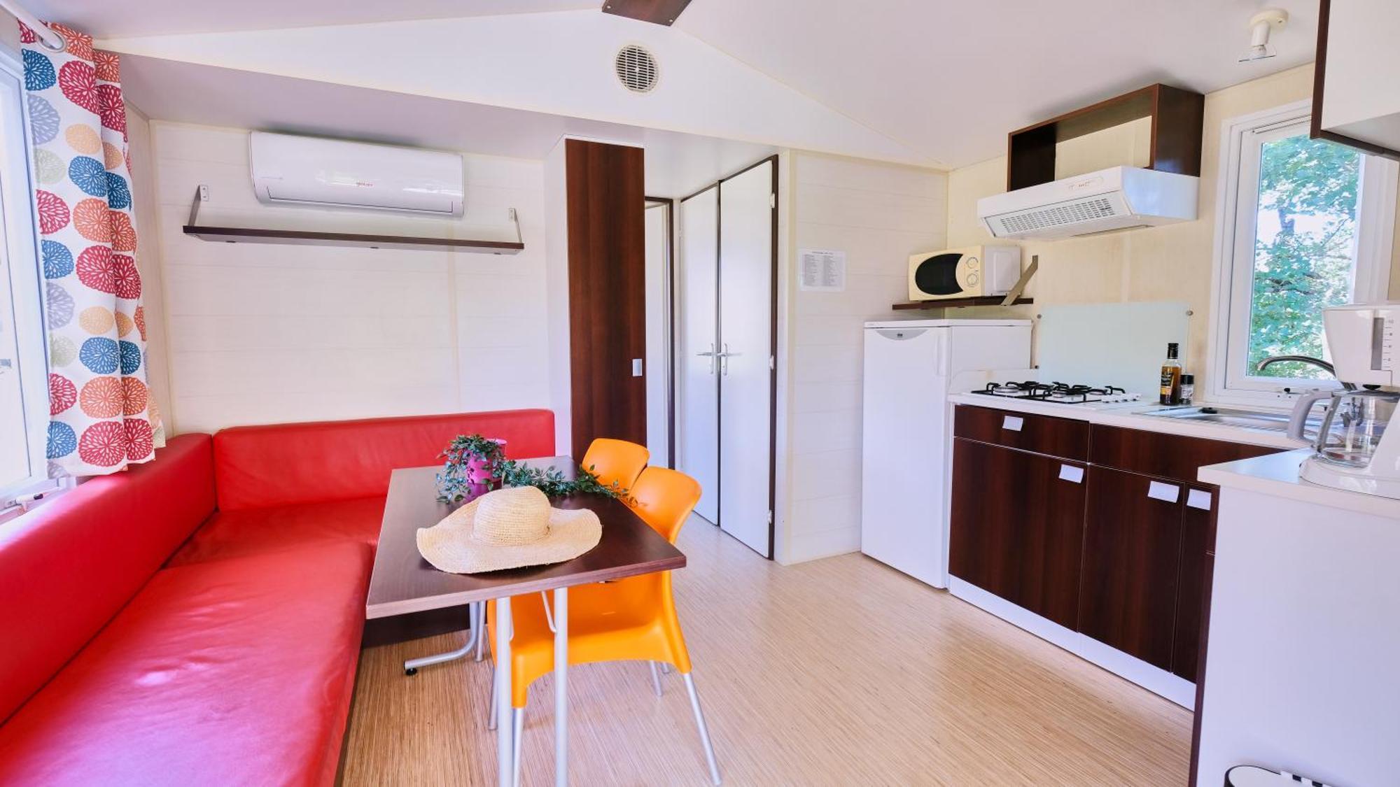 Camping Le Couriou Recoubeau-Jansac Exteriör bild